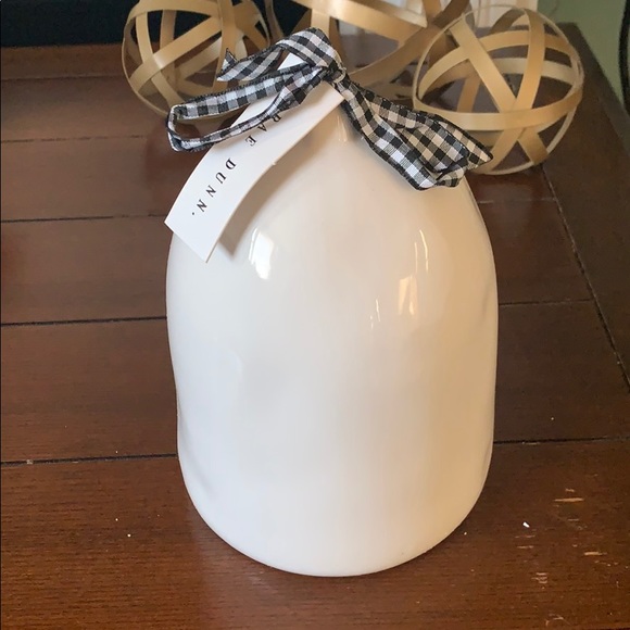 🤍Rae Dunn QUEEN 🐝 Birdhouse🤍 - Picture 2 of 5